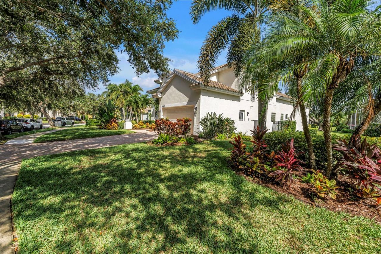 9980 Sago Point Drive, Seminole, FL 33777 Photo