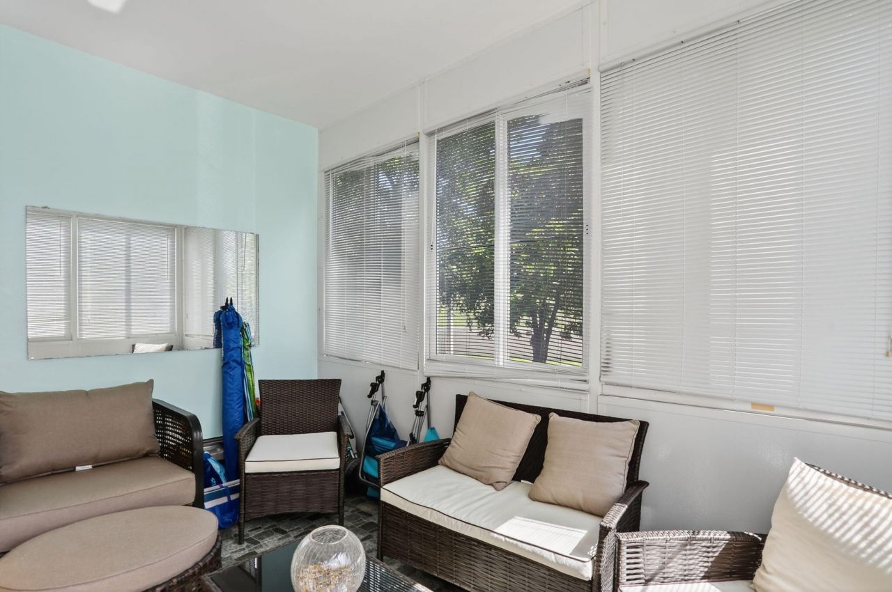 5111 W Oakland Park Boulevard, Unit 201, Lauderdale Lakes, FL 33313 Photo