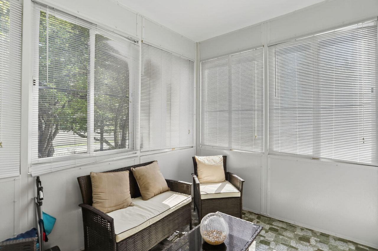 5111 W Oakland Park Boulevard, Unit 201, Lauderdale Lakes, FL 33313 Photo