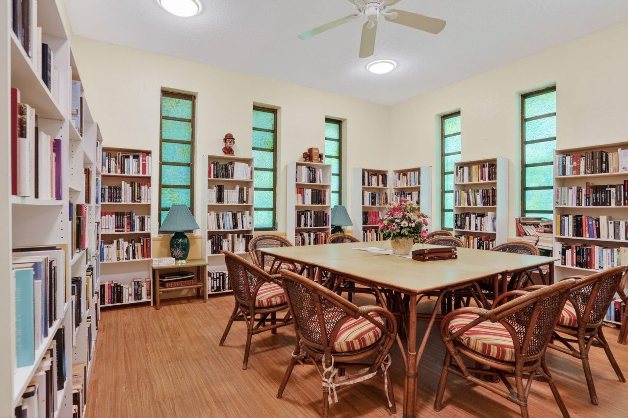 5111 W Oakland Park Boulevard, Unit 201, Lauderdale Lakes, FL 33313 Photo