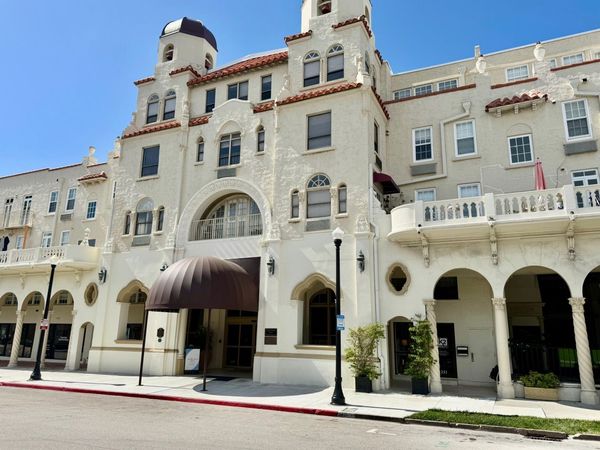 235 Sunrise Avenue, Unit # 200, Palm Beach, FL 33480