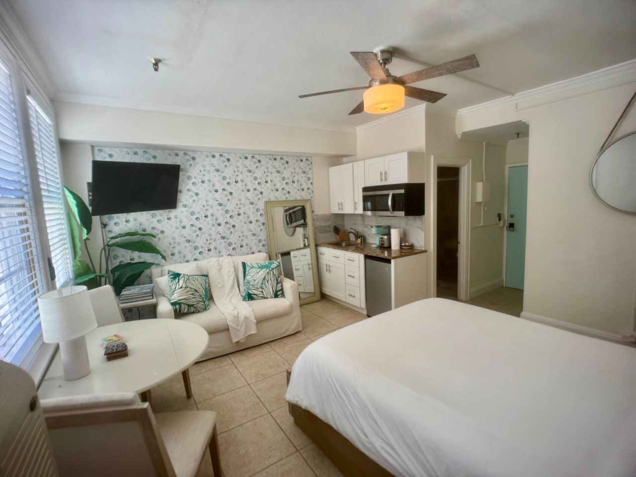 235 Sunrise Avenue, Unit # 200, Palm Beach, FL 33480 Photo