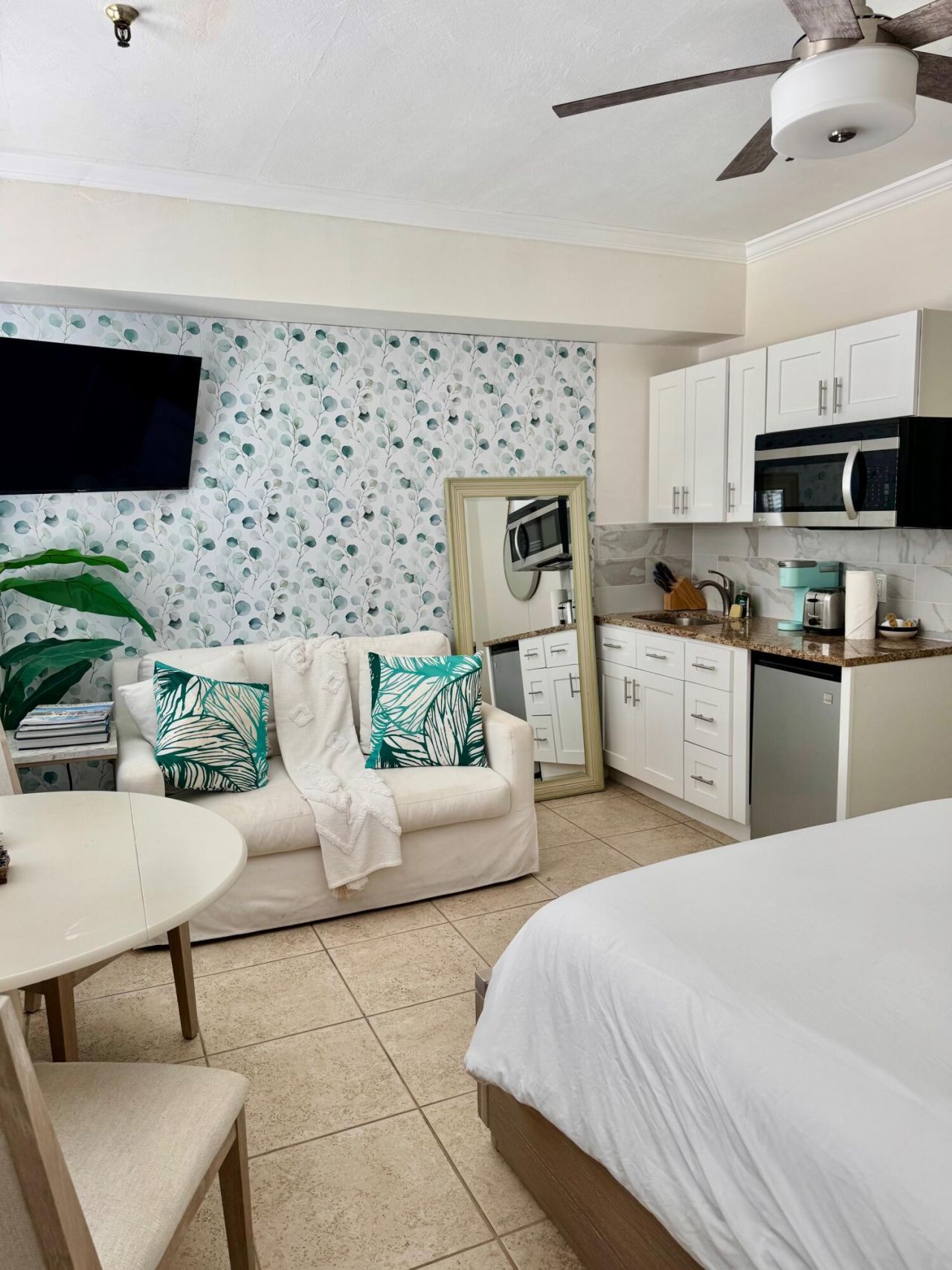 235 Sunrise Avenue, Unit # 200, Palm Beach, FL 33480 Photo