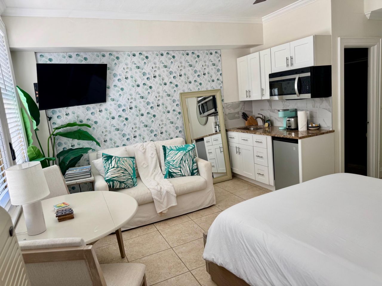 235 Sunrise Avenue, Unit # 200, Palm Beach, FL 33480 Photo