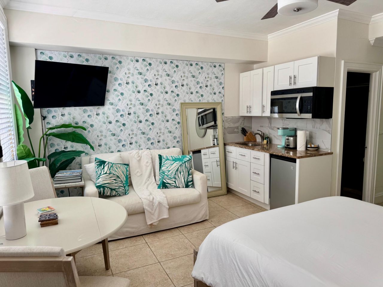 235 Sunrise Avenue, Unit # 200, Palm Beach, FL 33480 Photo