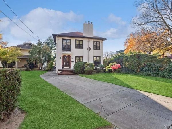 56 Floral Parkway, Floral Park, NY 11001