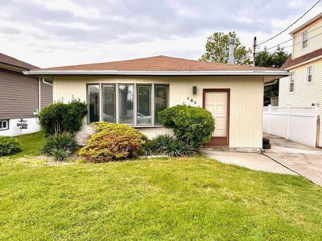 163 Vanderbilt Avenue, Island Park, NY 11558 Main Photo