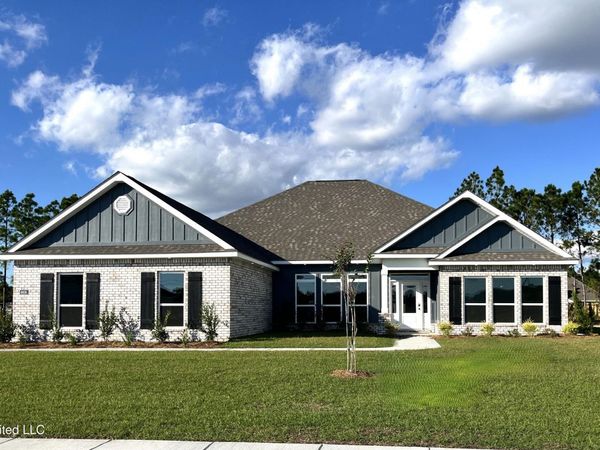 6608 Palm Pointe Drive, Ocean Springs, MS 39564