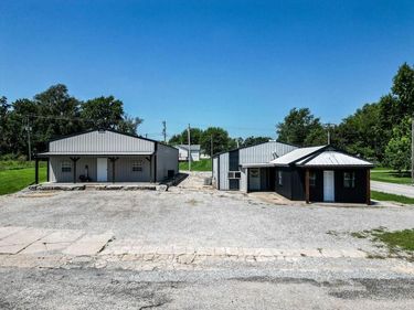 527, 529 and 530 Clinton Avenue, Osborn, MO 64474