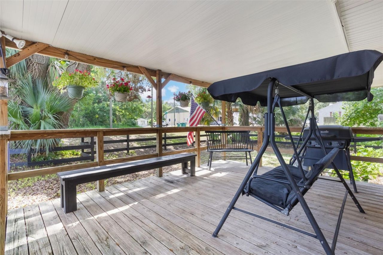 300 N Dixie Avenue, Fruitland Park, FL 34731 Photo