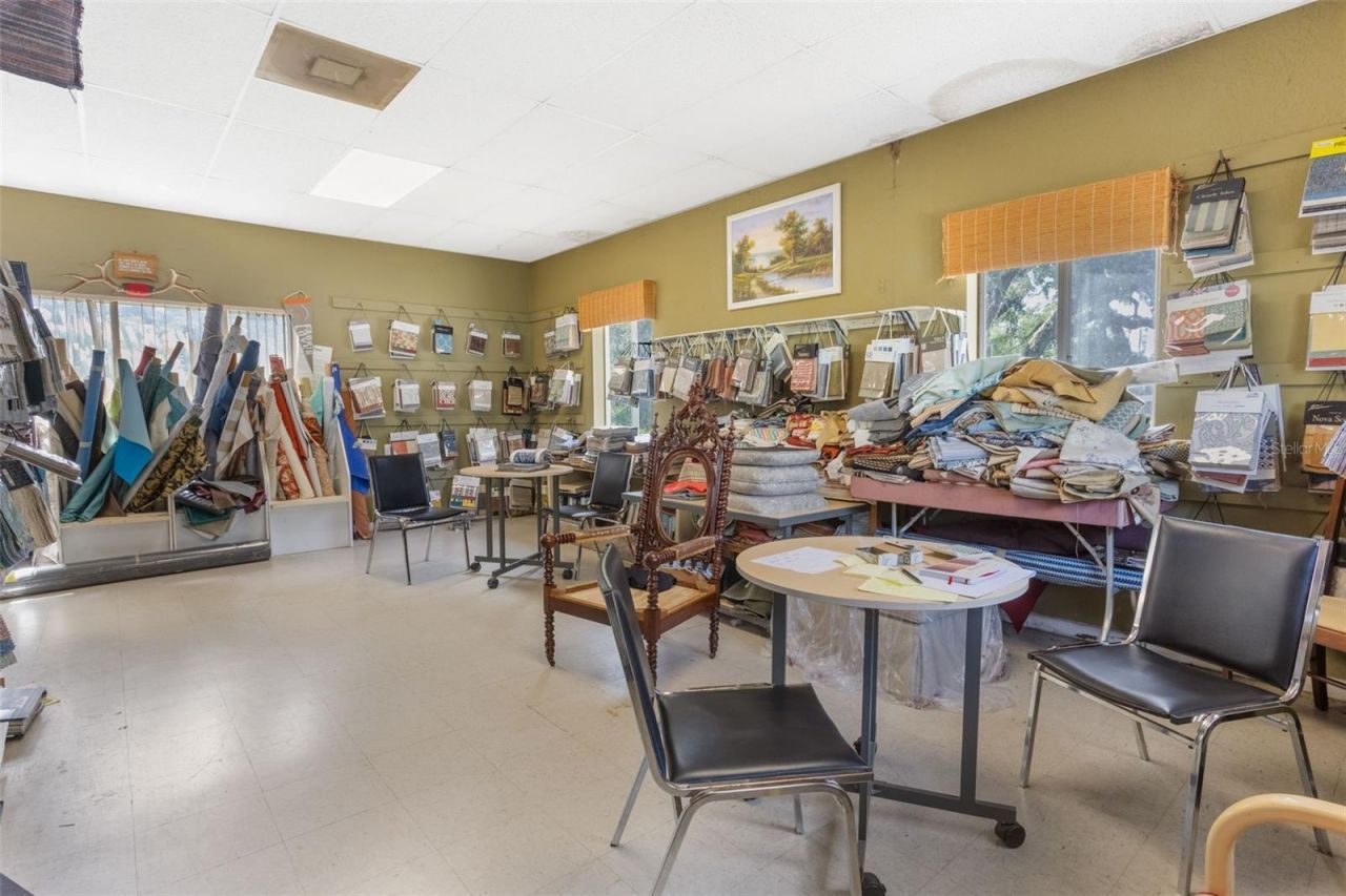 300 N Dixie Avenue, Fruitland Park, FL 34731 Photo