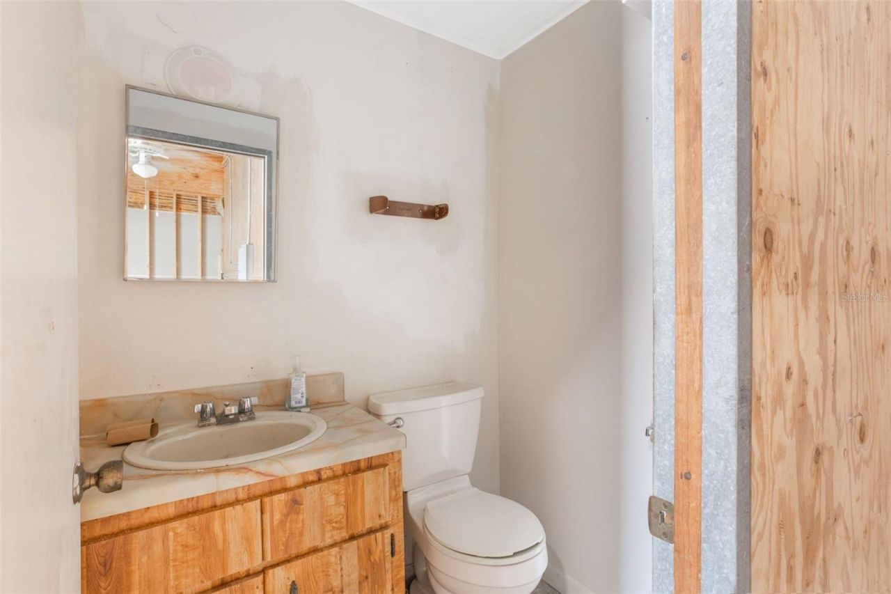 300 N Dixie Avenue, Fruitland Park, FL 34731 Photo