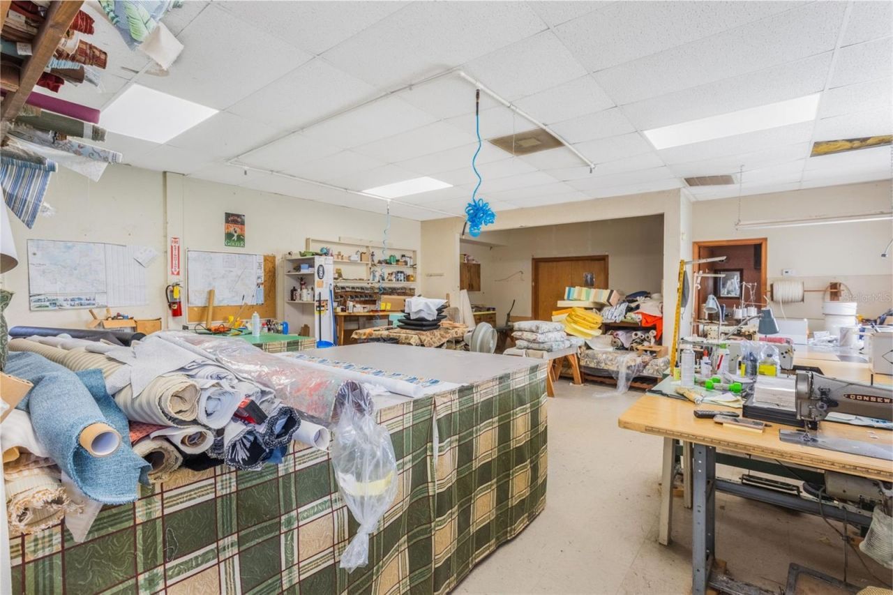 300 N Dixie Avenue, Fruitland Park, FL 34731 Photo