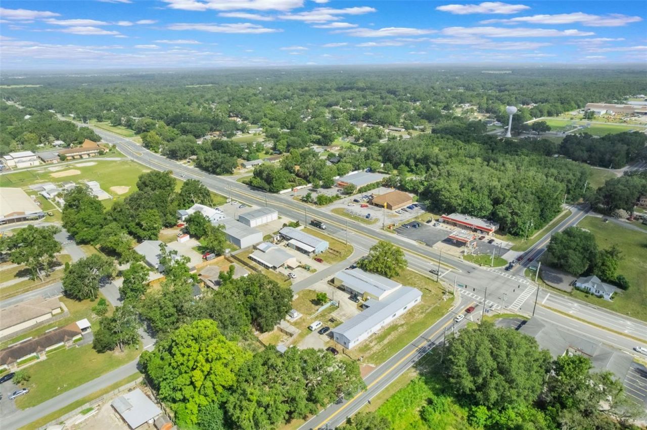 300 N Dixie Avenue, Fruitland Park, FL 34731 Photo