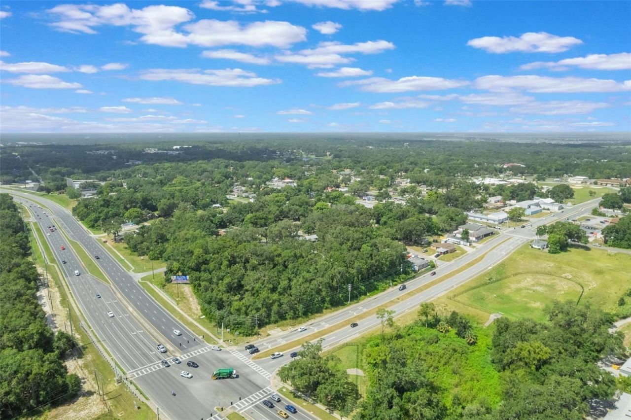 300 N Dixie Avenue, Fruitland Park, FL 34731 Photo