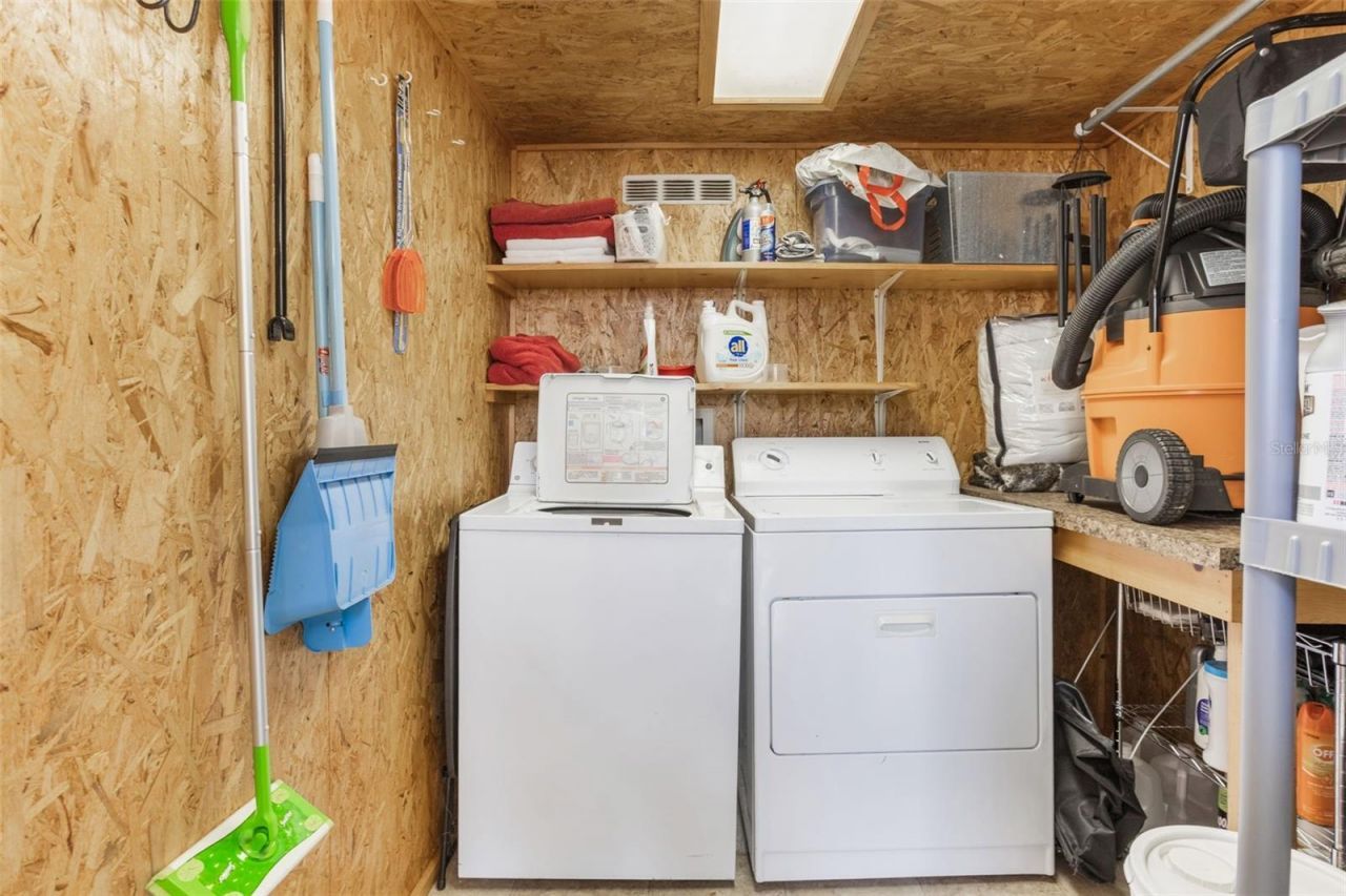 300 N Dixie Avenue, Fruitland Park, FL 34731 Photo