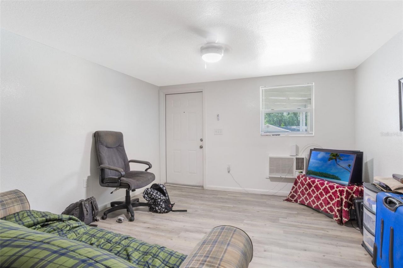 300 N Dixie Avenue, Fruitland Park, FL 34731 Photo