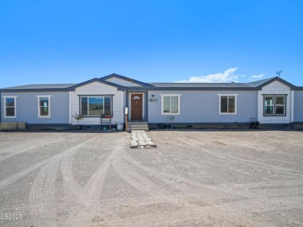 9185 Navajo Trail, Stagecoach, NV 89429