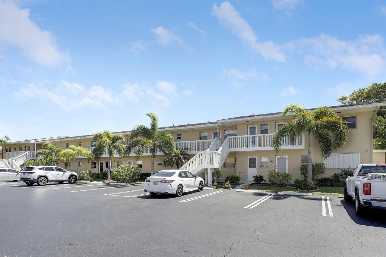 2132 NE 1st Way, Unit 204, Boynton Beach, FL 33435 Photo