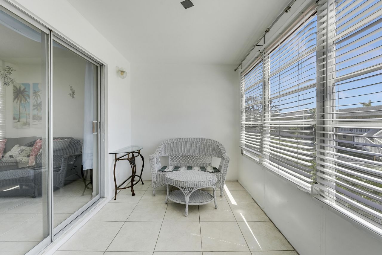 2132 NE 1st Way, Unit 204, Boynton Beach, FL 33435 Photo
