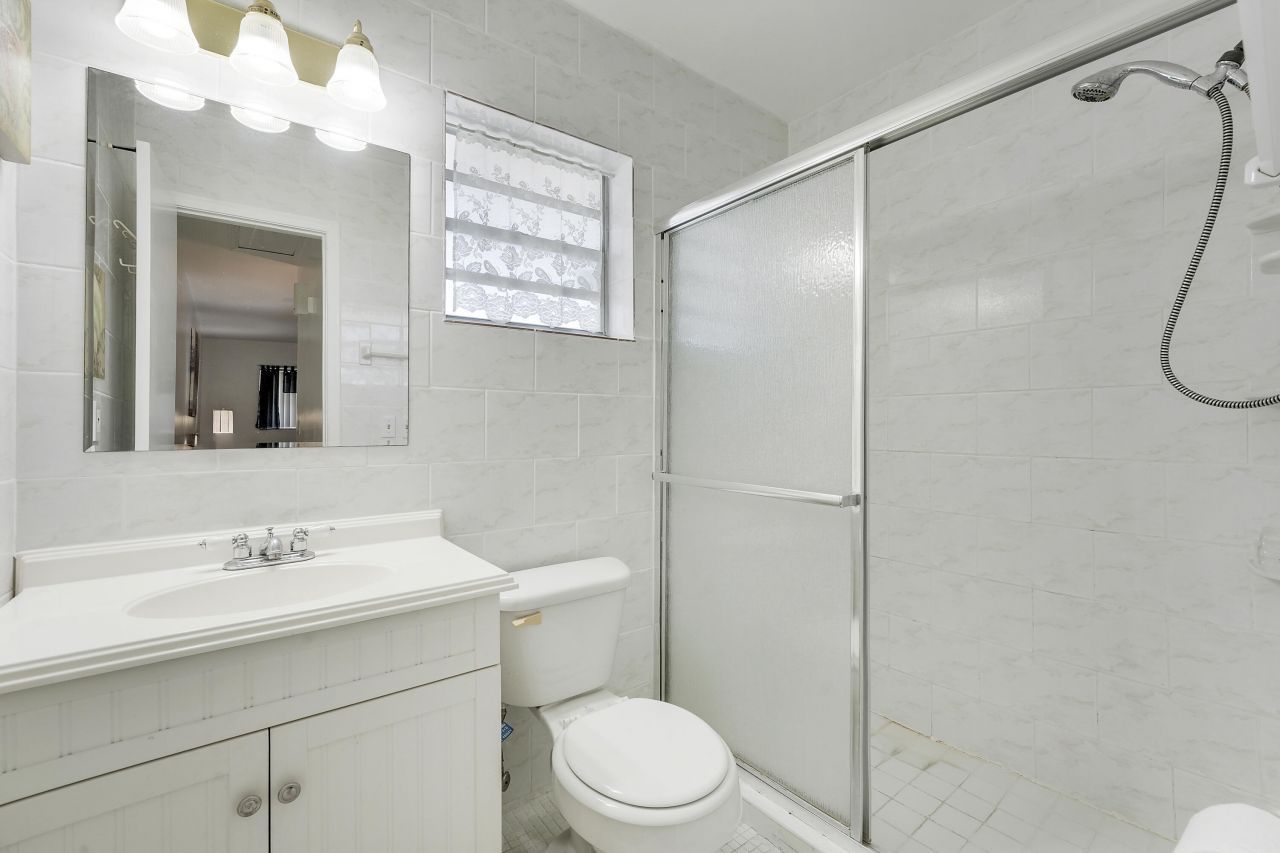 2132 NE 1st Way, Unit 204, Boynton Beach, FL 33435 Photo