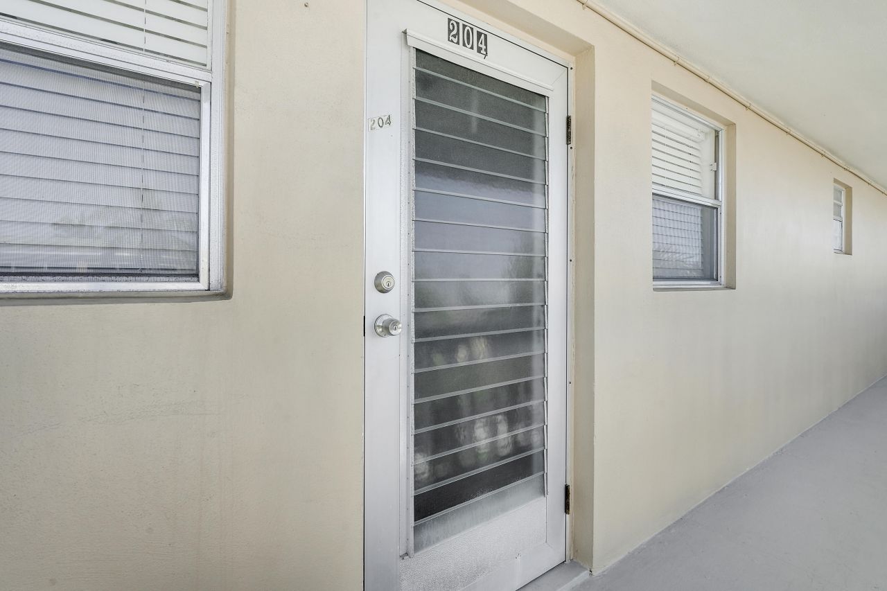 2132 NE 1st Way, Unit 204, Boynton Beach, FL 33435 Photo