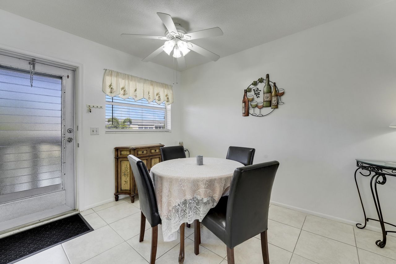 2132 NE 1st Way, Unit 204, Boynton Beach, FL 33435 Photo