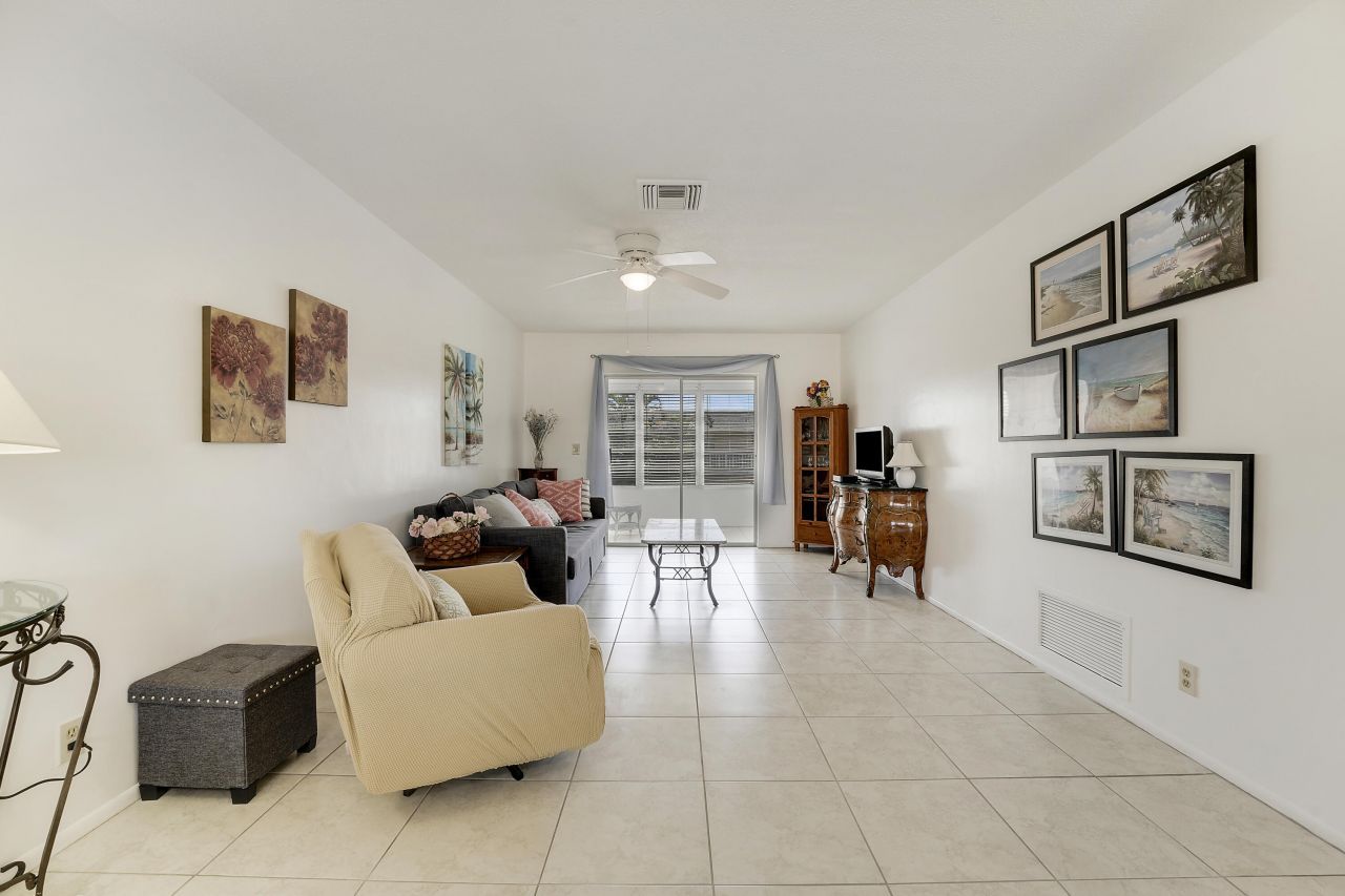 2132 NE 1st Way, Unit 204, Boynton Beach, FL 33435 Photo