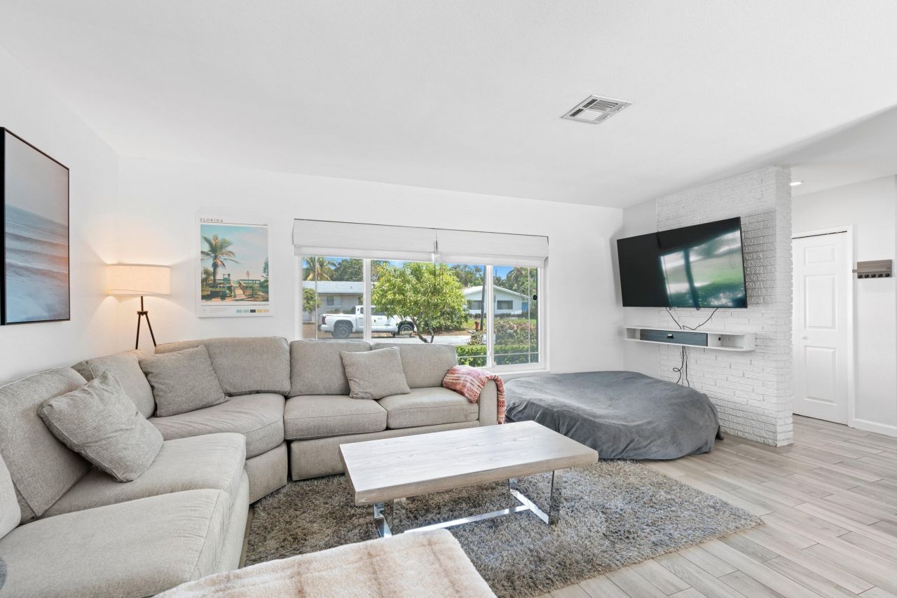 226 SW 13th Avenue Sw, Boynton Beach, FL 33435 Photo