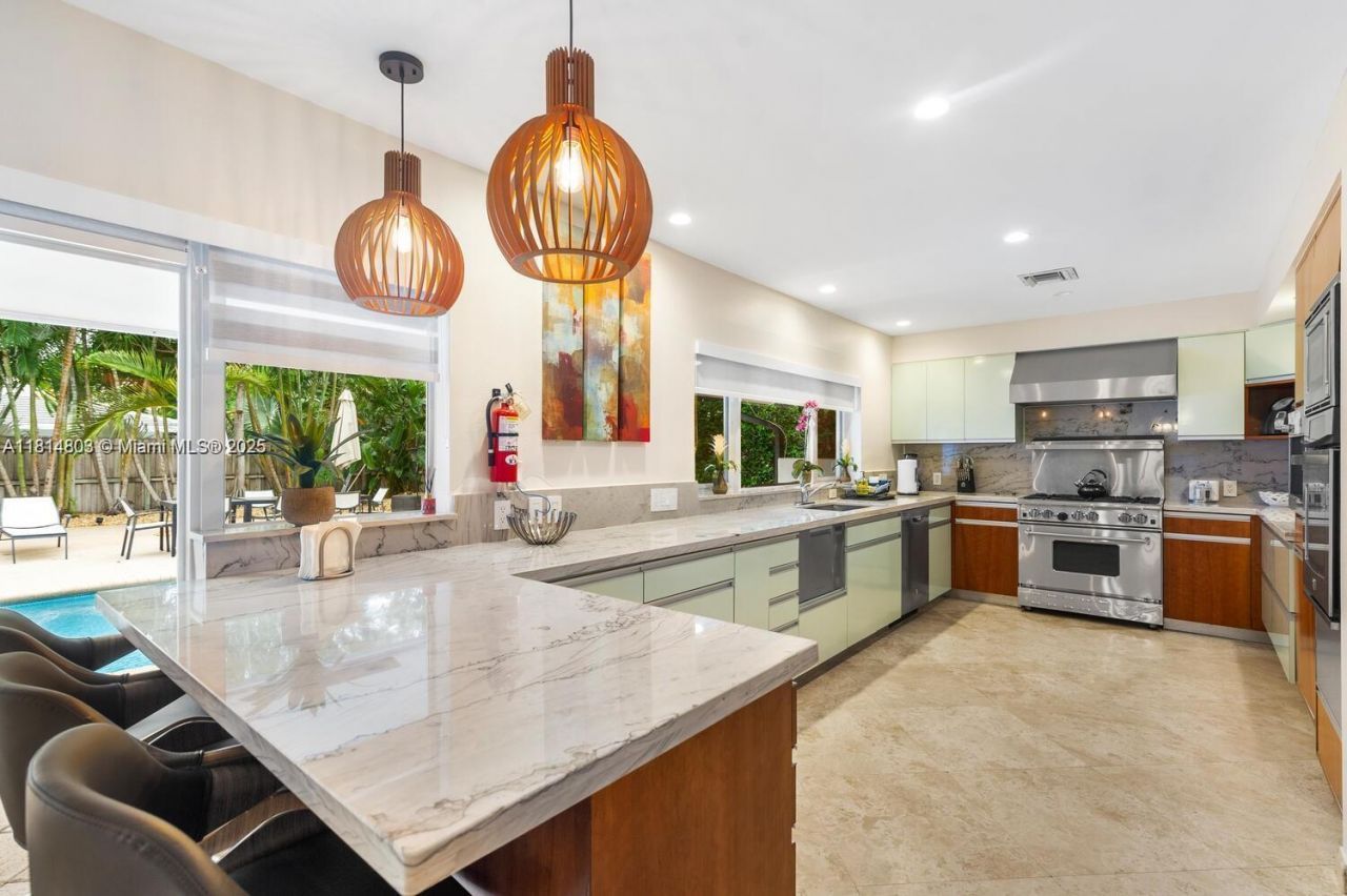 4101 Bayview Dr, Fort Lauderdale, FL 33308 Photo