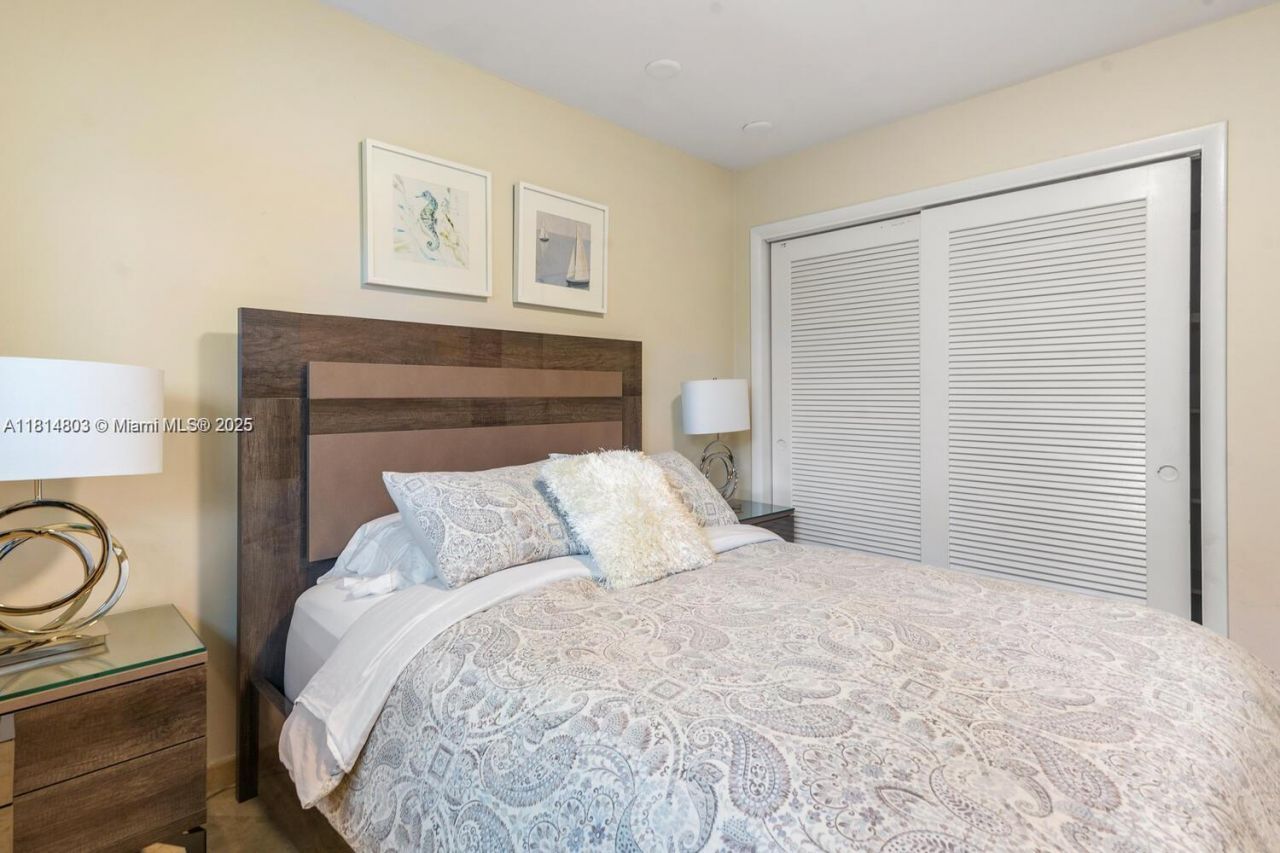 4101 Bayview Dr, Fort Lauderdale, FL 33308 Photo