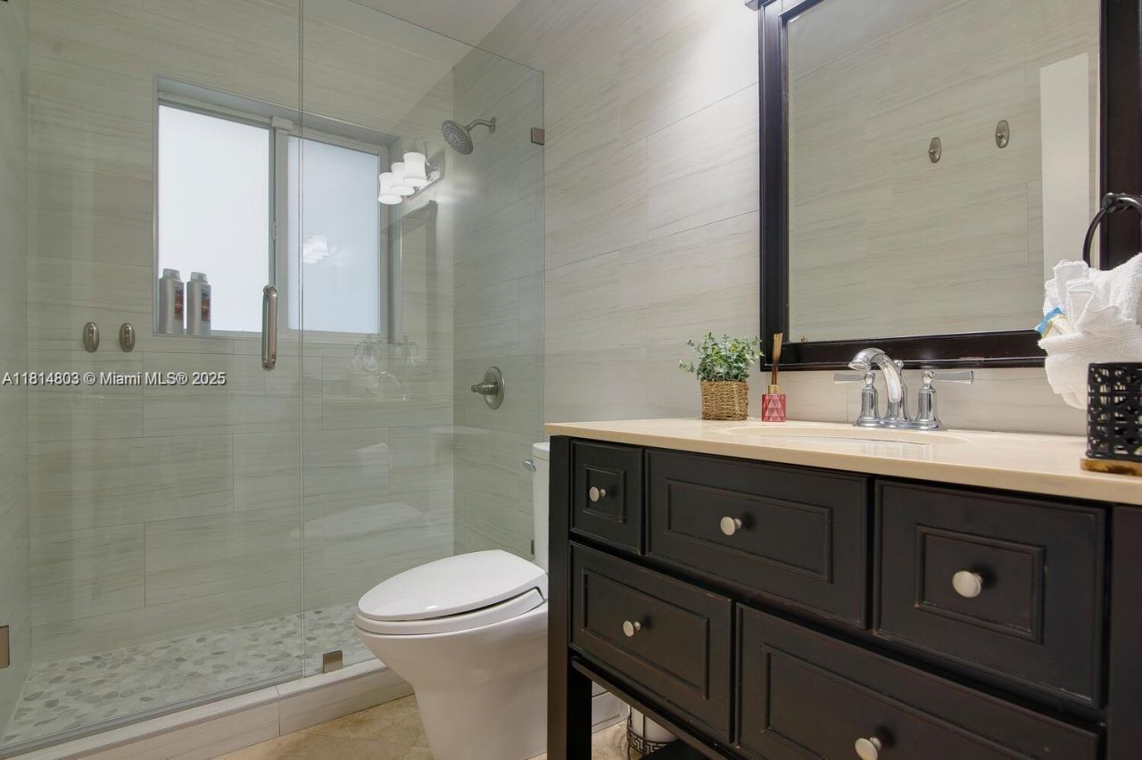 4101 Bayview Dr, Fort Lauderdale, FL 33308 Photo