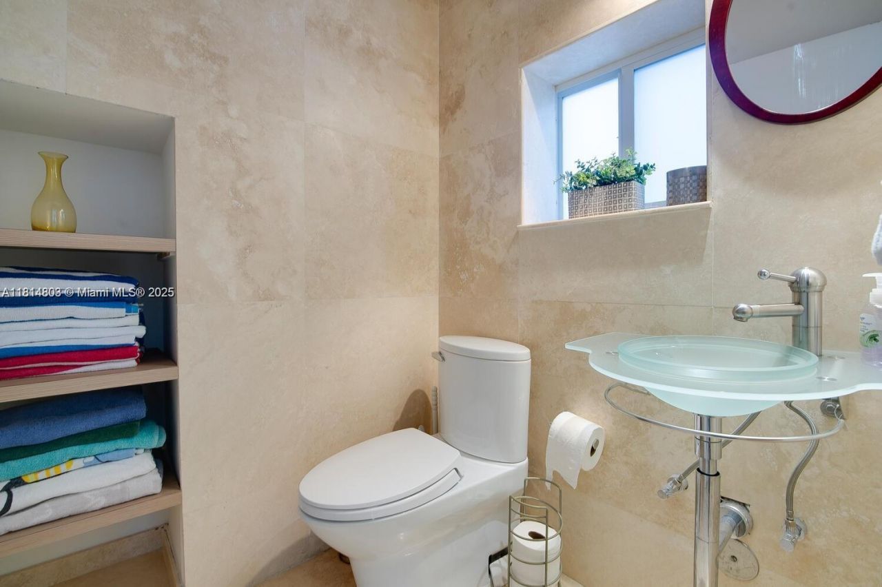 4101 Bayview Dr, Fort Lauderdale, FL 33308 Photo