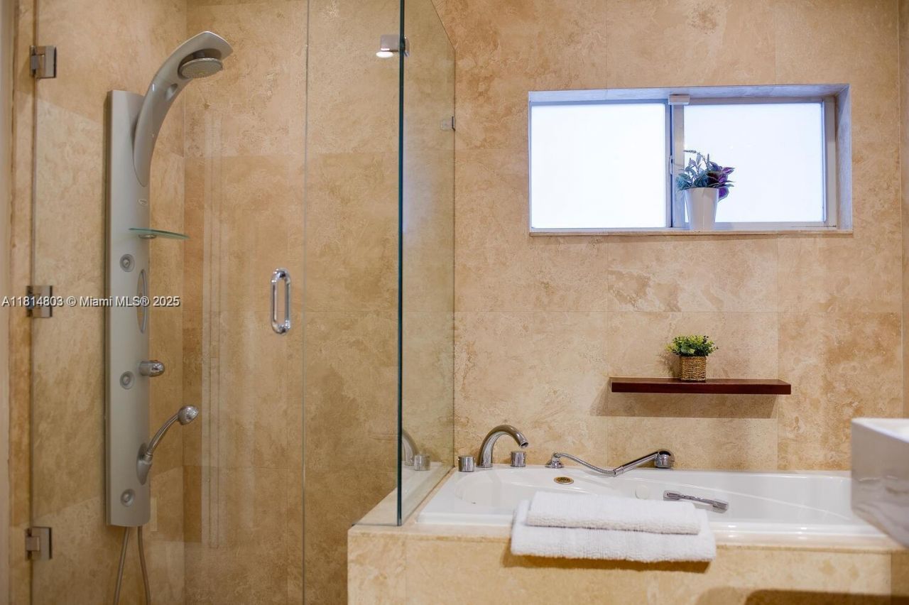 4101 Bayview Dr, Fort Lauderdale, FL 33308 Photo