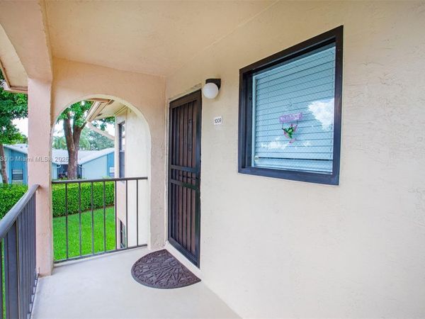 9431 Boca Cove Cir, Unit 1009, Boca Raton, FL 33428