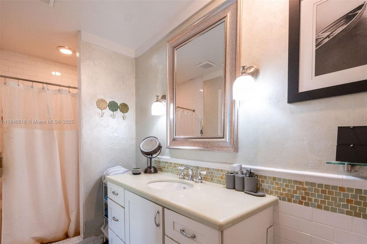 204 S Seacrest Cir, Delray Beach, FL 33444 Photo