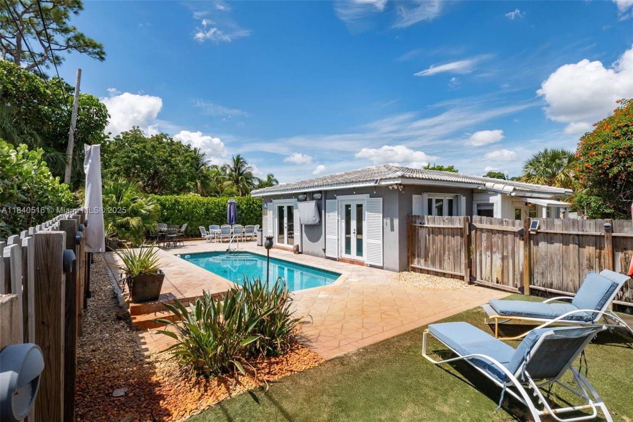 204 S Seacrest Cir, Delray Beach, FL 33444 Photo