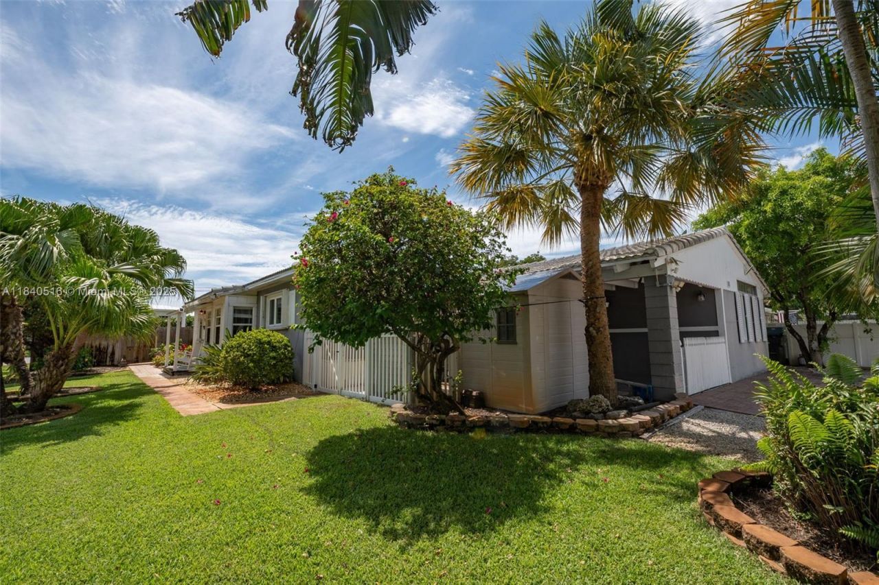 204 S Seacrest Cir, Delray Beach, FL 33444 Photo