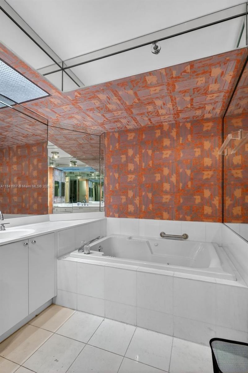 20185 E Country Club Dr, Unit 1406/1405, Aventura, FL 33180 Photo