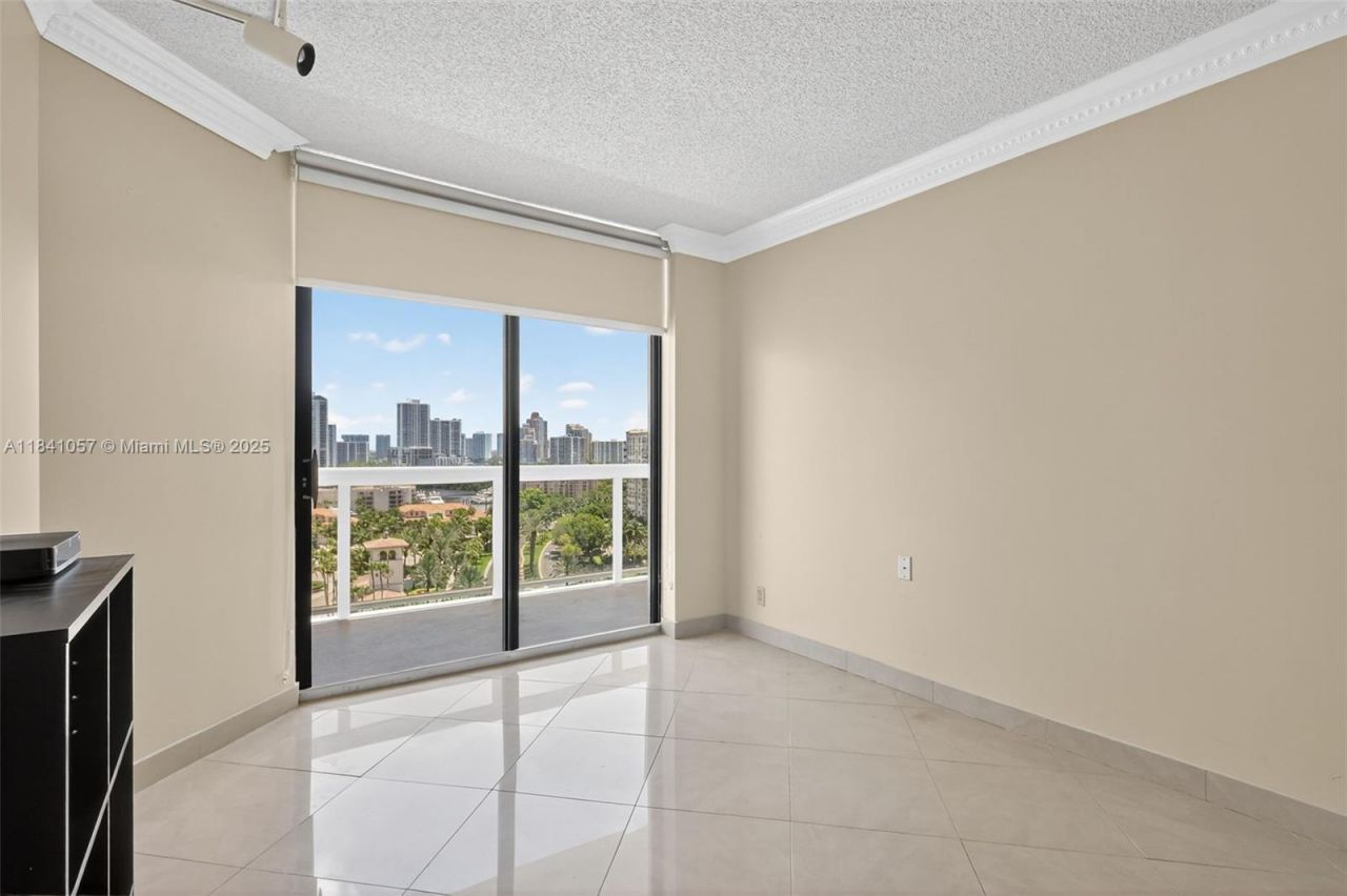 20185 E Country Club Dr, Unit 1406/1405, Aventura, FL 33180 Photo