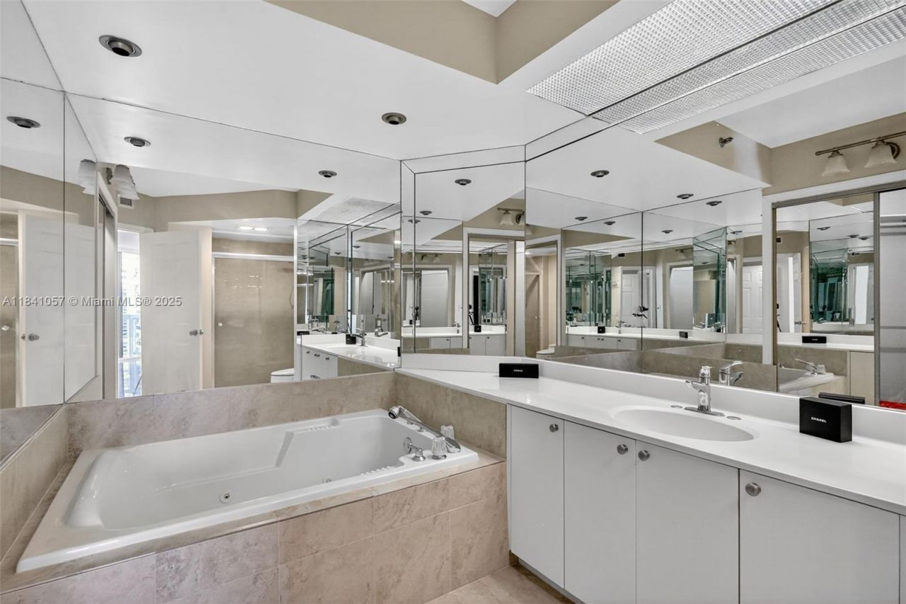 20185 E Country Club Dr, Unit 1406/1405, Aventura, FL 33180 Photo