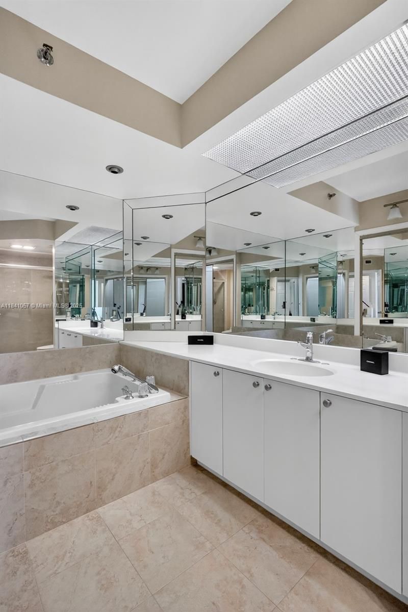 20185 E Country Club Dr, Unit 1406/1405, Aventura, FL 33180 Photo