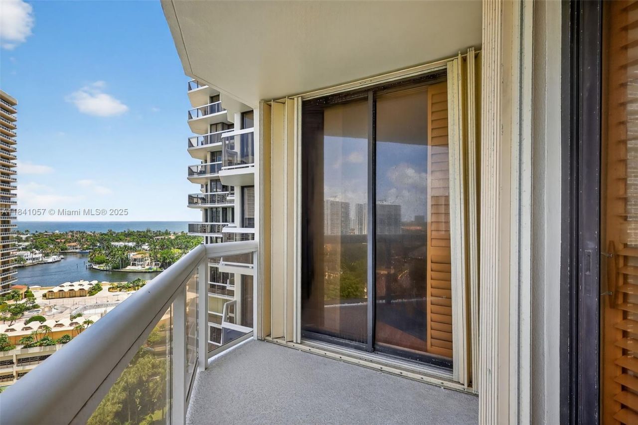 20185 E Country Club Dr, Unit 1406/1405, Aventura, FL 33180 Photo