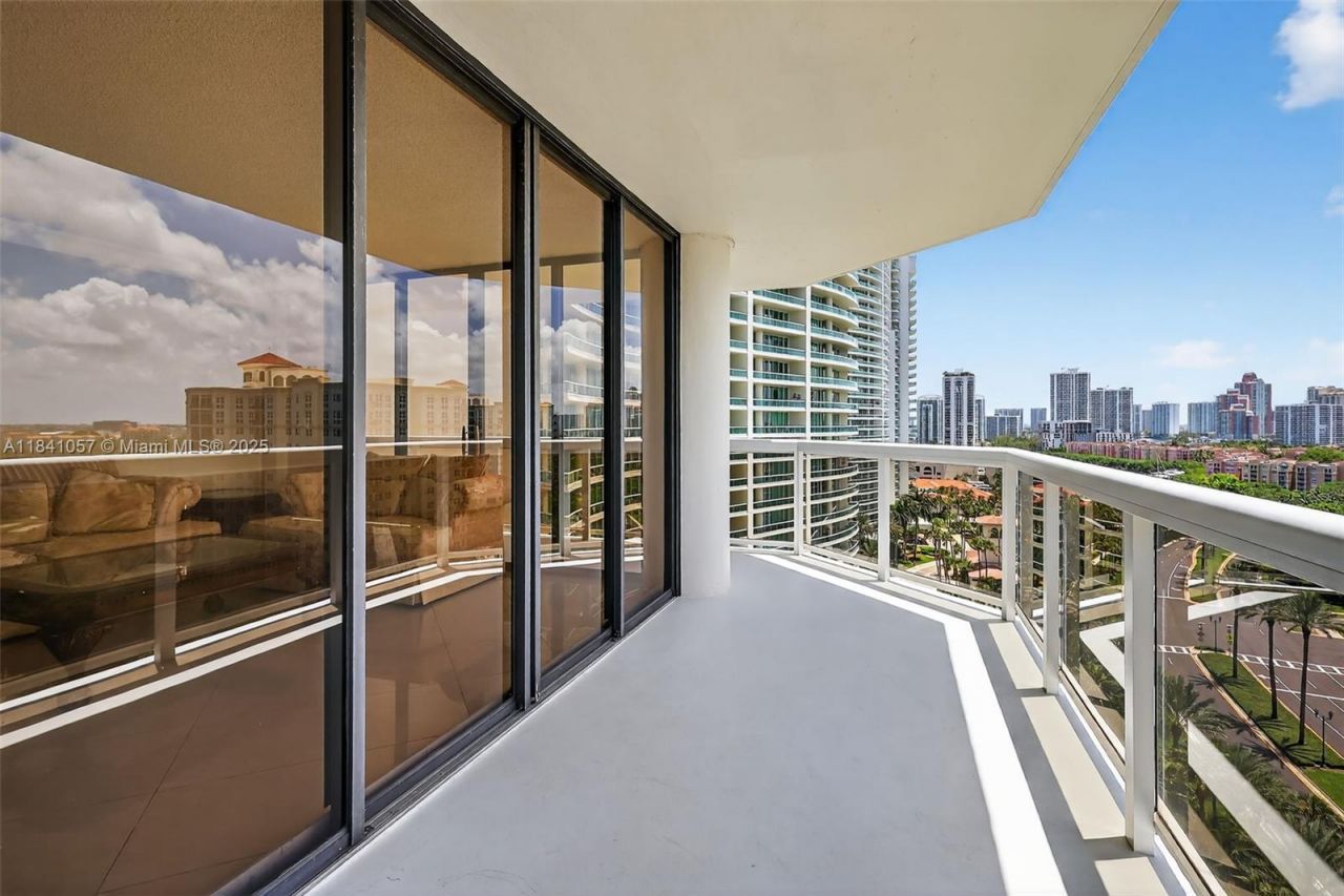 20185 E Country Club Dr, Unit 1406/1405, Aventura, FL 33180 Photo