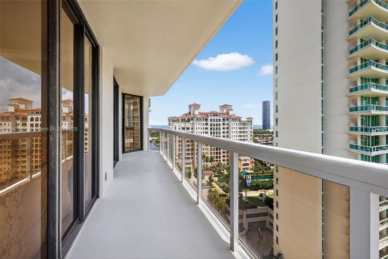 20185 E Country Club Dr, Unit 1406/1405, Aventura, FL 33180 Photo