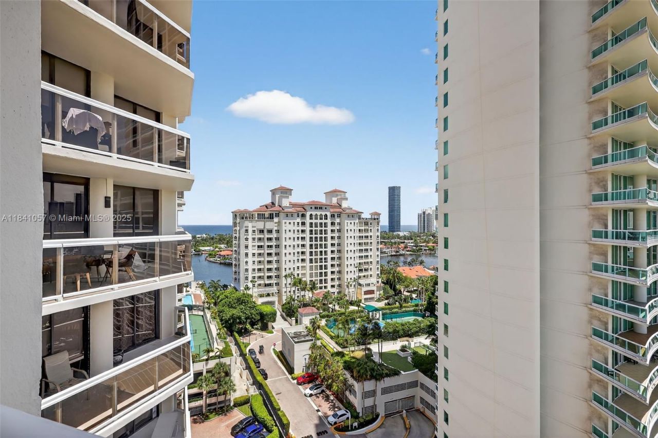 20185 E Country Club Dr, Unit 1406/1405, Aventura, FL 33180 Photo