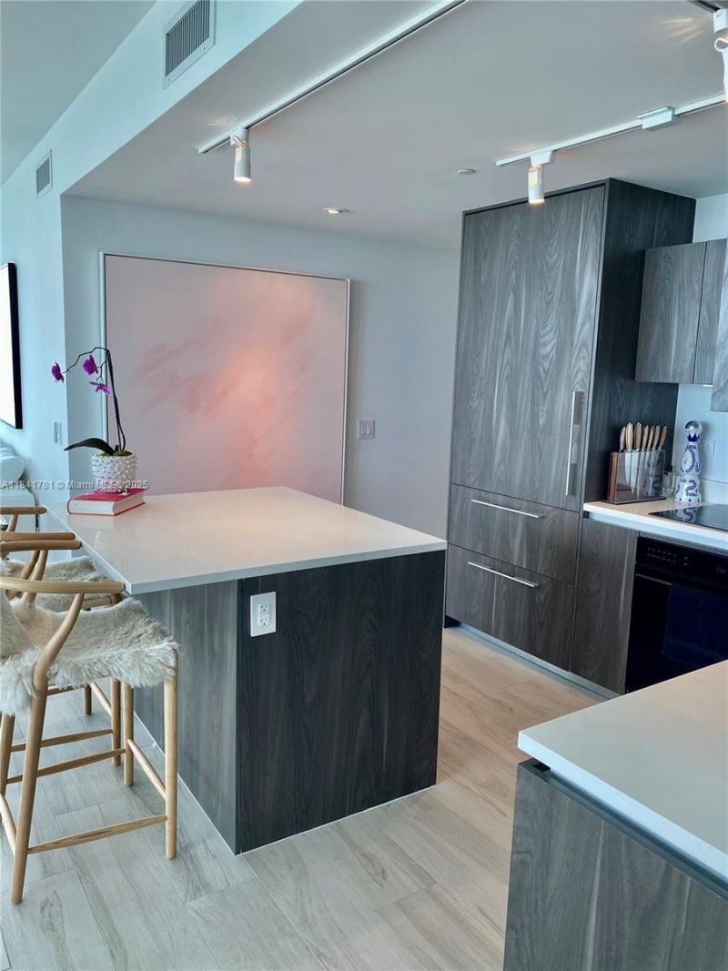 3131 NE 7th Ave, Unit 2801, Miami, FL 33137 Photo