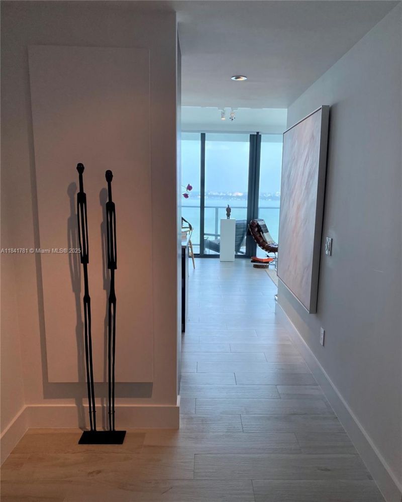 3131 NE 7th Ave, Unit 2801, Miami, FL 33137 Photo