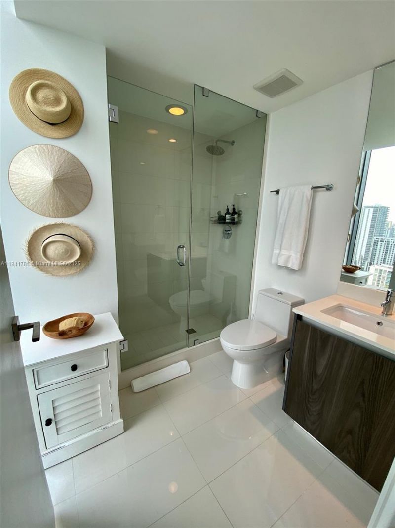 3131 NE 7th Ave, Unit 2801, Miami, FL 33137 Photo