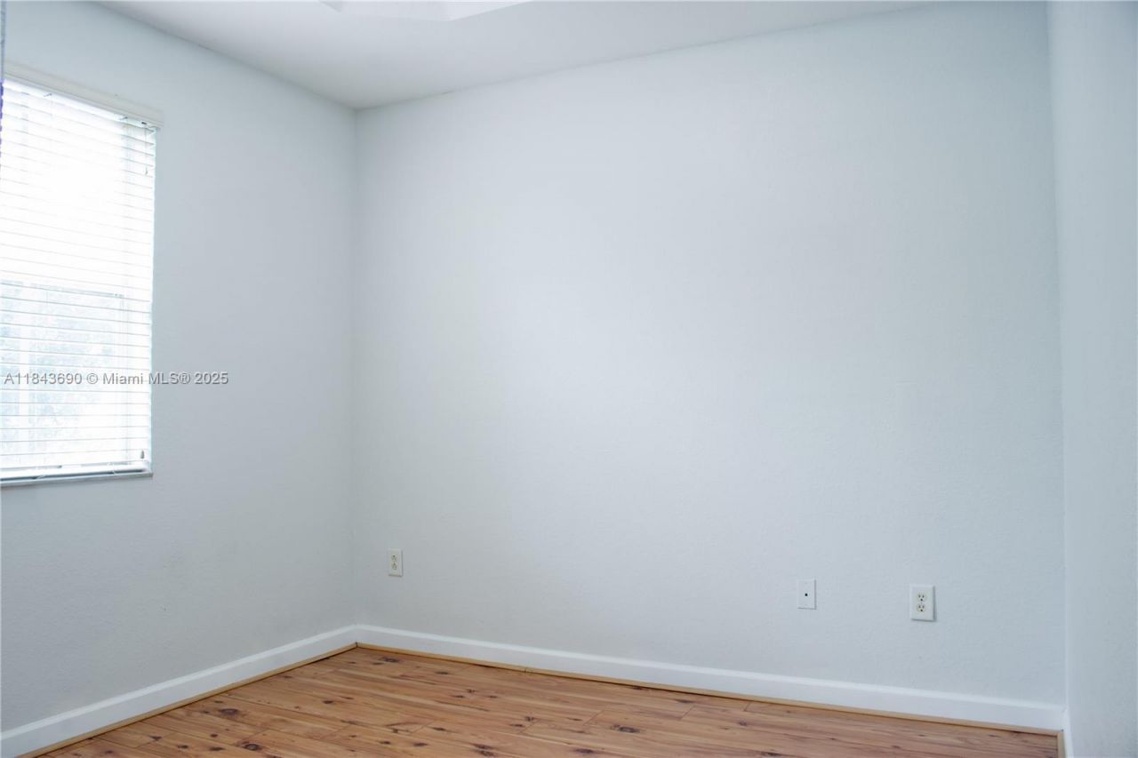 153 SE 28th Pl, Unit 3, Homestead, FL 33033 Photo